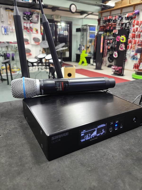 Shure QLXD24 / B87A-G50 2010s - Black
