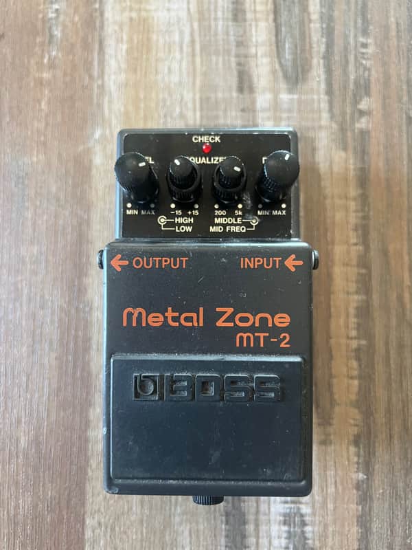 Boss MT-2 Metal Zone (Silver Label) 1991 - Present - Black