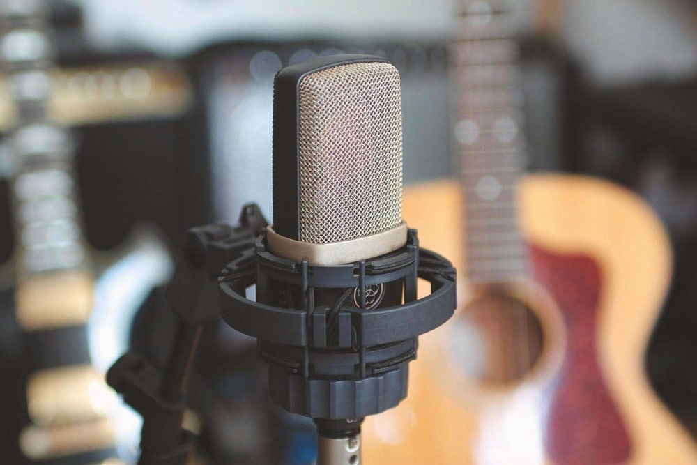 AKG C 314 — Microphone, studio recording microphone body