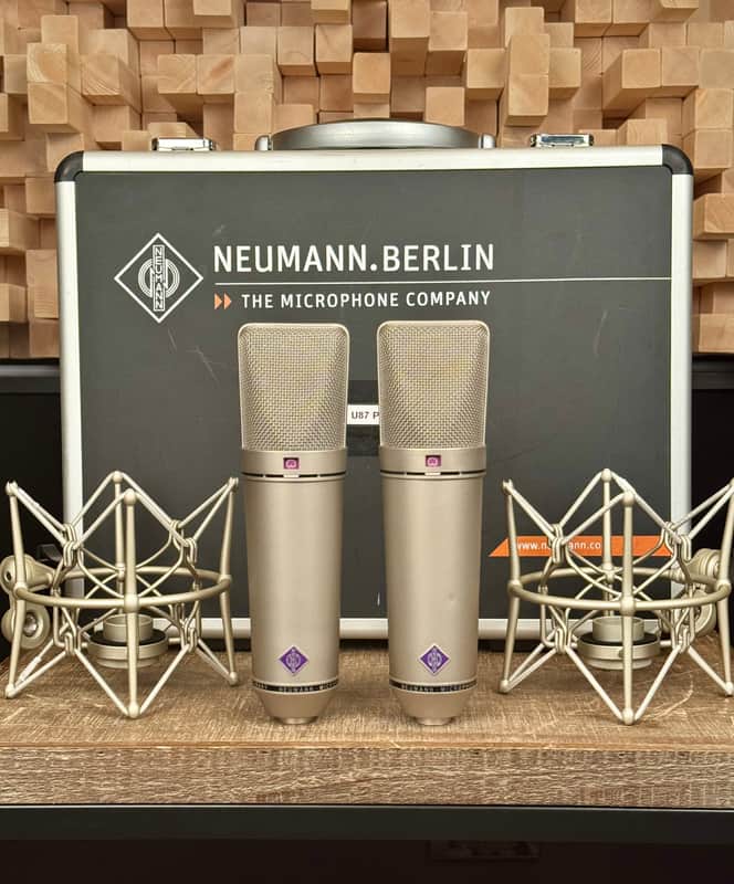 Vintage Neumann U 87 Condenser Microphone Stereo Pair. Close SN. Great Shape U87 1982