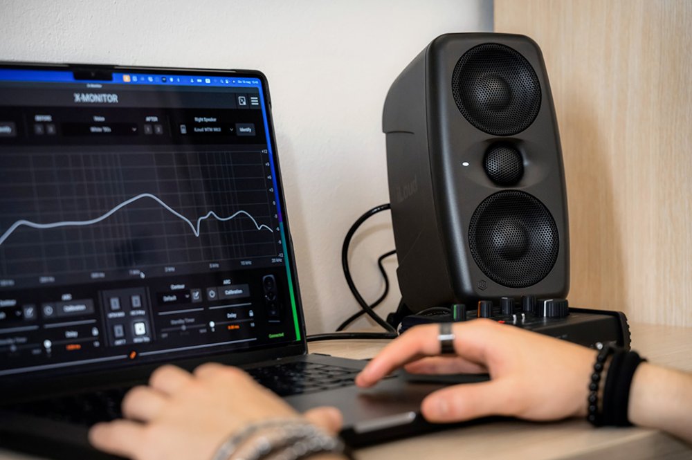 IK MULTIMEDIA iLoud MTM (Single, Black) — Studio Monitor, nearfield reference loudspeaker