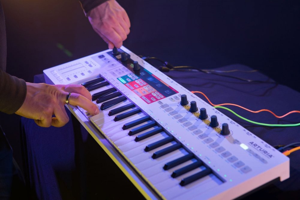 ARTURIA KeyStep Pro — MIDI Controller, MIDI performance control surface