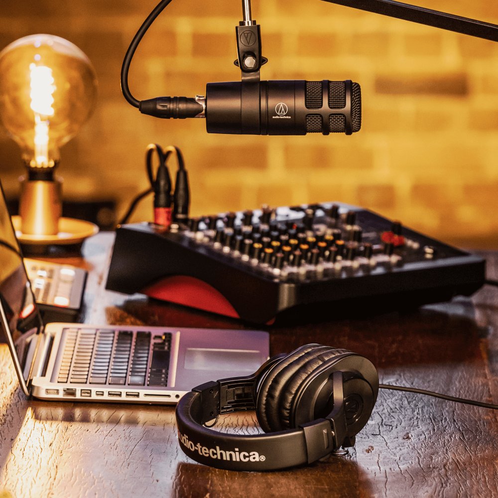 AUDIO-TECHNICA AT2040 — Microphone, studio recording microphone body