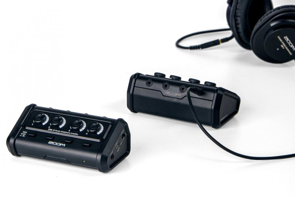 ZOOM ZHA-4 — Headphones
