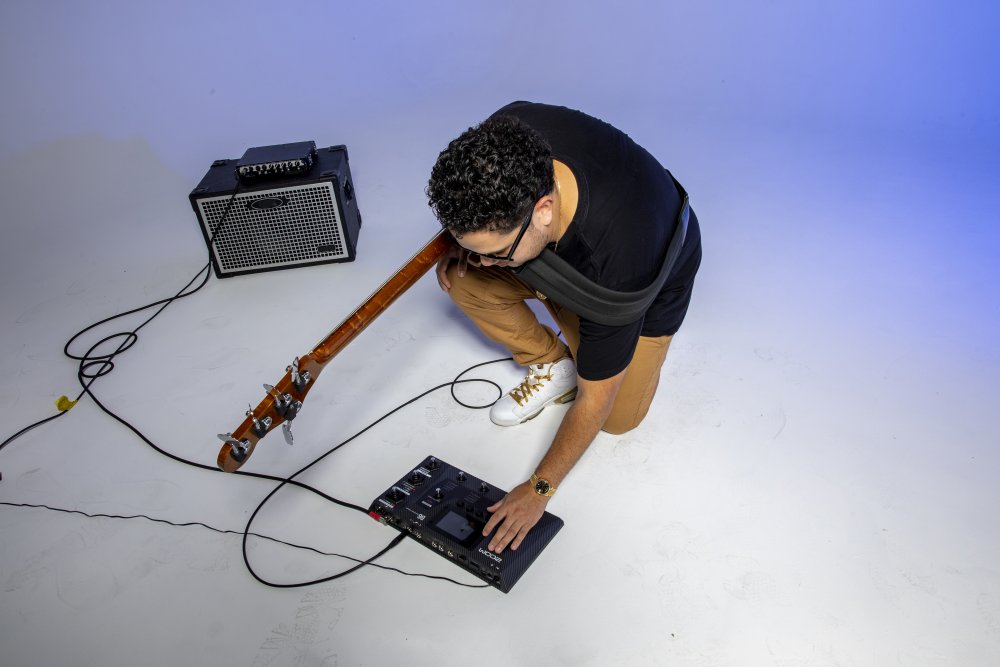 ZOOM B6 — Multi-Effects Processor, multi-effects floor processor