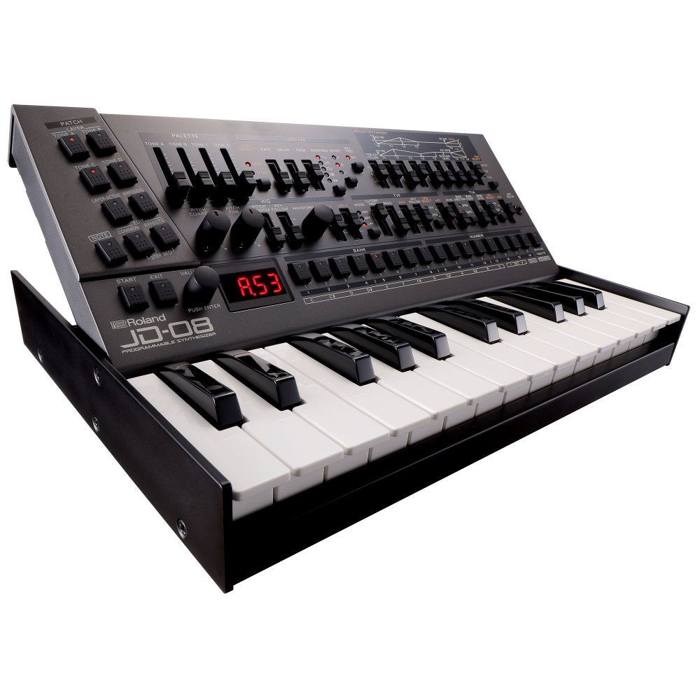 ROLAND JD-08 — Synthesizer
