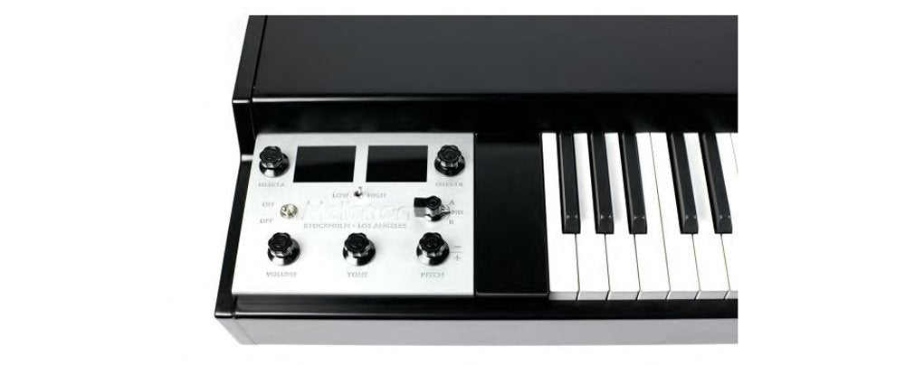 MELLOTRON M4000D Black — Synthesizer