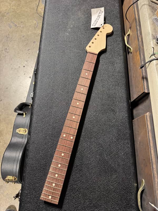 Fender by All Parts Stratocaster or Jazzmaster neck 27.78 round heel conversion baritone neck 2020 - None