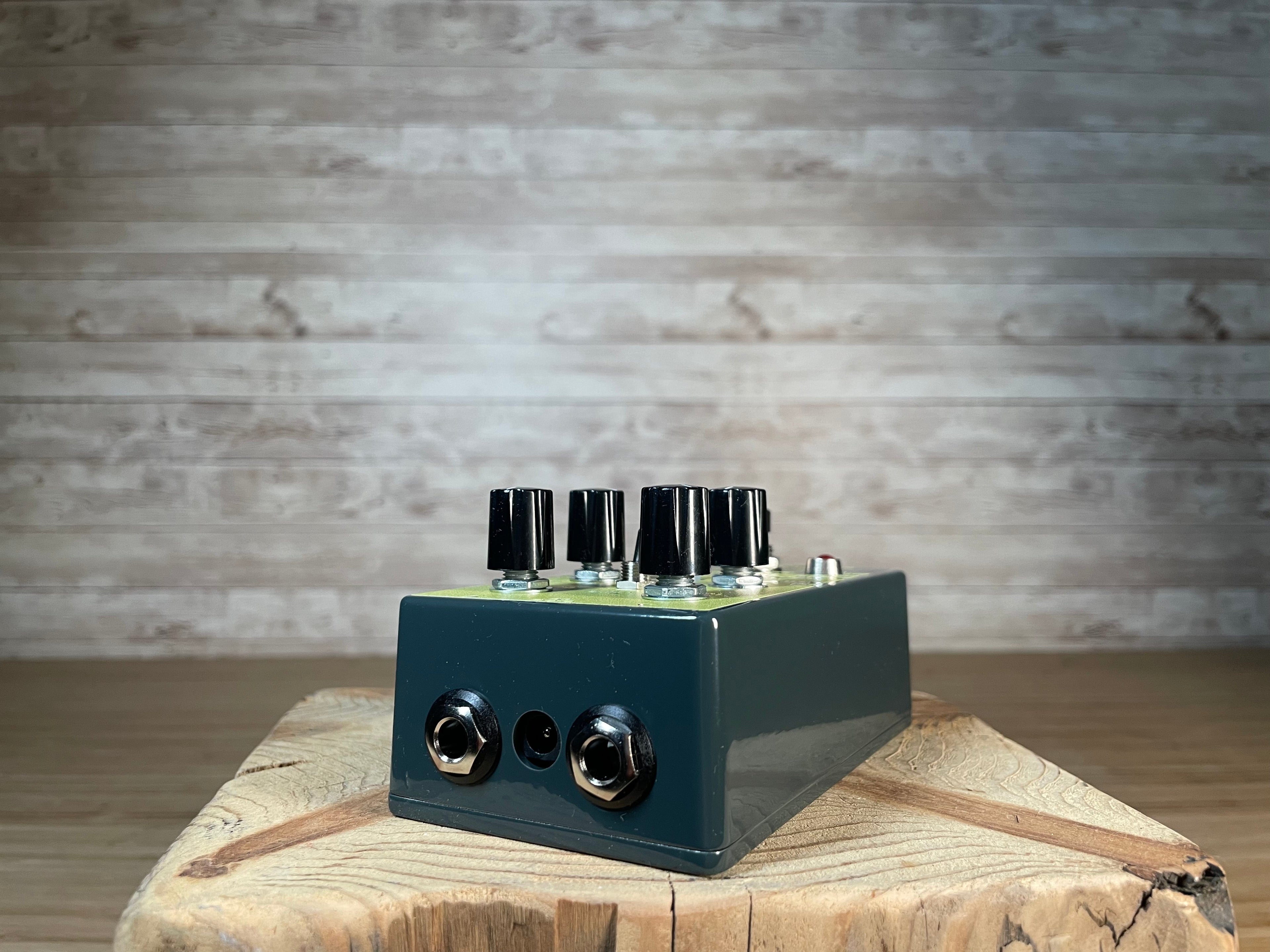 EarthQuaker Devices Ledges Tri-Dimensional Reverberation