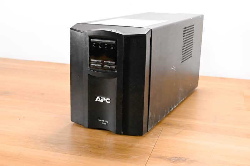 APC SMT1500US Smart-UPS 1500VA / 1000W Tower UPS Battery Backup w/ LCD CG01XB9
