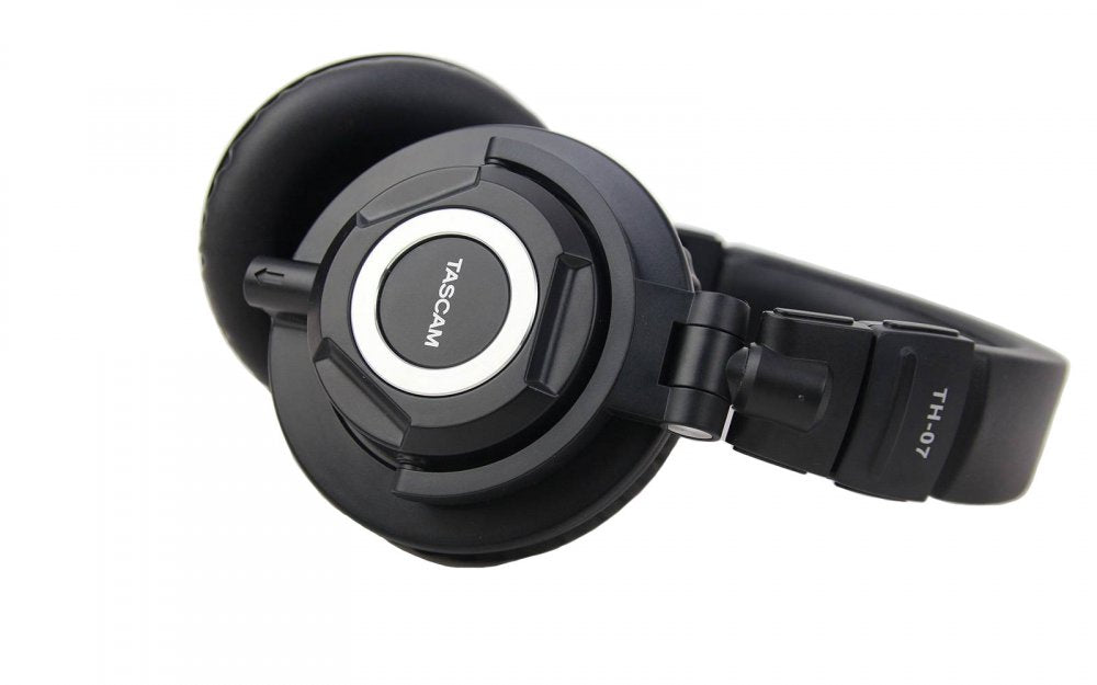 TASCAM TH-07-HD — Headphones