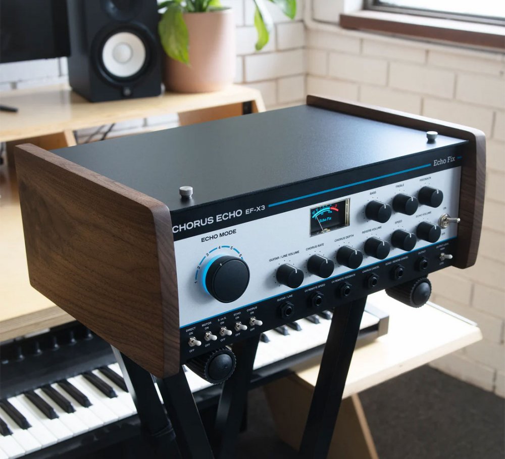 ECHO FIX EF-X3 Desktop - Silver Front Panel — Delay Pedal