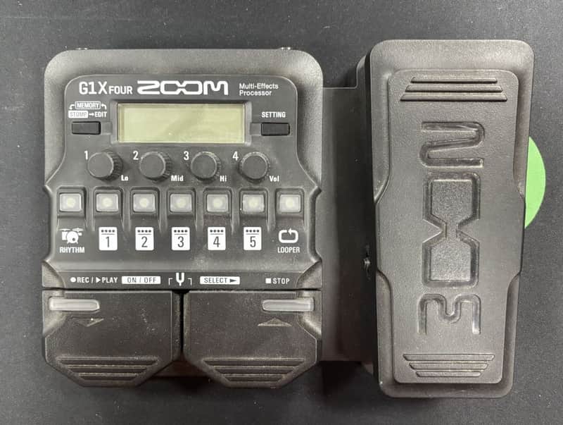 Zoom G1X Four Multieffect with looper drum pattern amplifier and ...