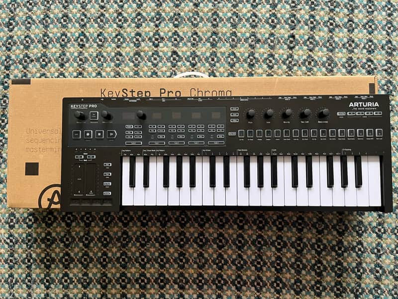 Arturia Keystep Pro Chroma 37-Key MIDI Controller 2024 - Present - Black