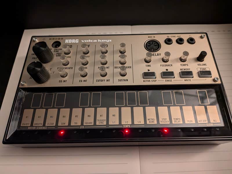 Korg Volca Keys Analog Loop Synthesizer 2013 - Present - Gold/Black