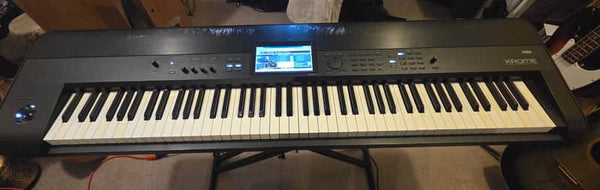 Korg KROME 88-Key Synthesizer Workstation 2010s - Black