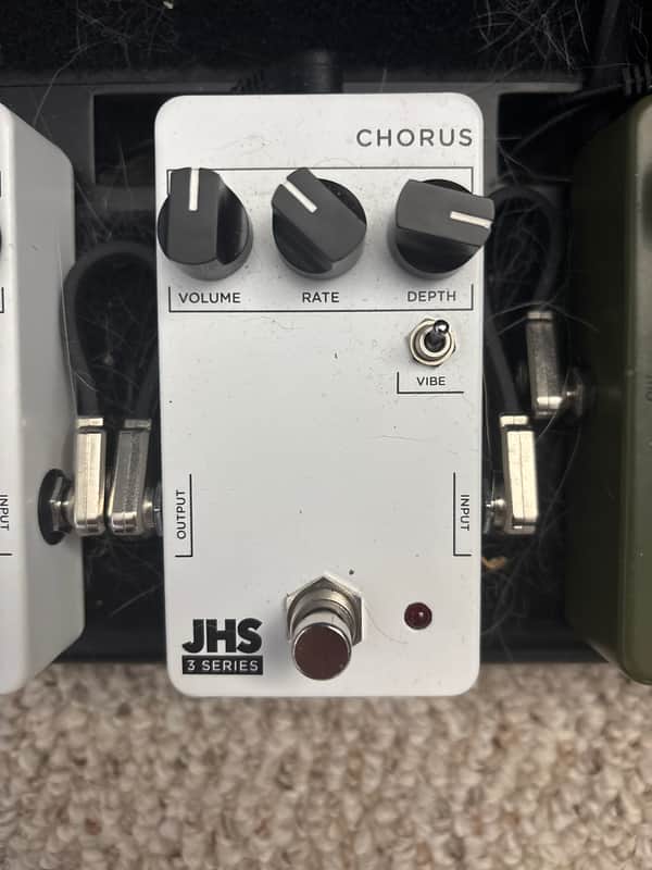 JHS 3 Series Chorus - White