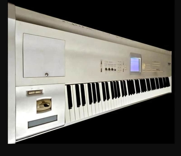 Korg Triton Studio 88-Key 120-Voice Workstation - Silver - Excellent