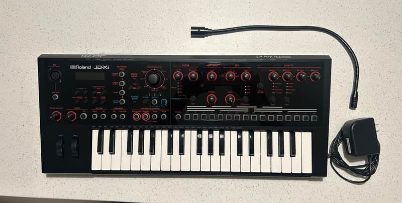 Roland JD-Xi 37-Key Analog/Digital Synthesizer