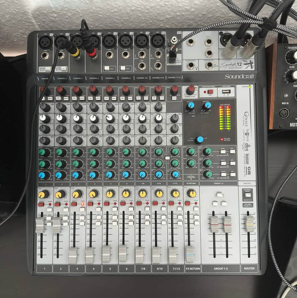 Soundcraft Signature 12 MTK 12-Channel Multi-Track Analog USB Mixer with Effects 2010s - Grey/Black