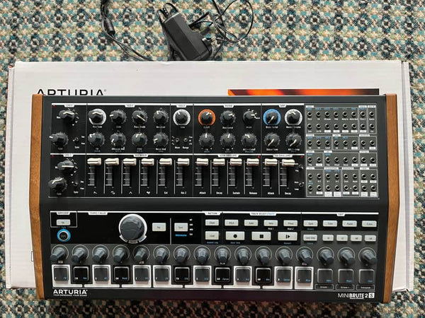 Arturia MiniBrute 2S Desktop Synthesizer 2018 - Present - Black