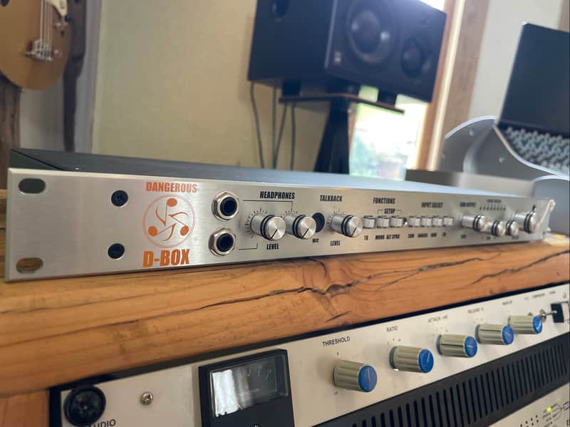 Dangerous Music D-BOX Monitor Controller and Summing Box 2006 - 2019 - Silver