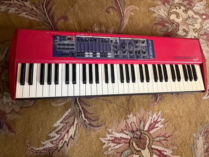 Nord Electro 2 Sixty One - Red