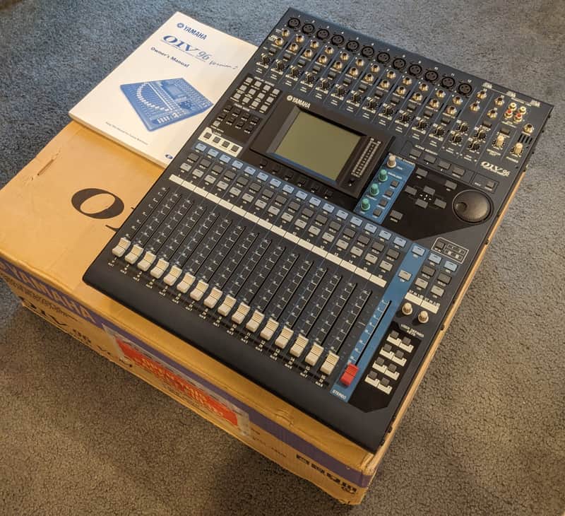 Yamaha 01V96 V2 - Like New, Rarely Used