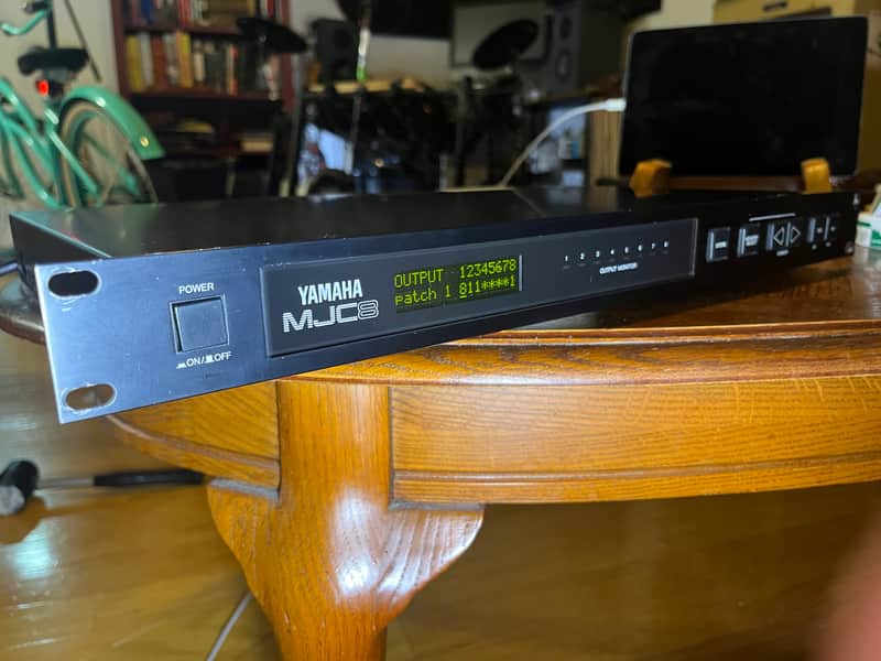 Yamaha MJC8 MIDI Junction Controller 8x8 Programmable Patchbay
