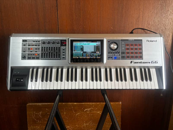 Roland Fantom G6 Music Workstation Keyboard Synthesizer Ver 1.30 w/ case