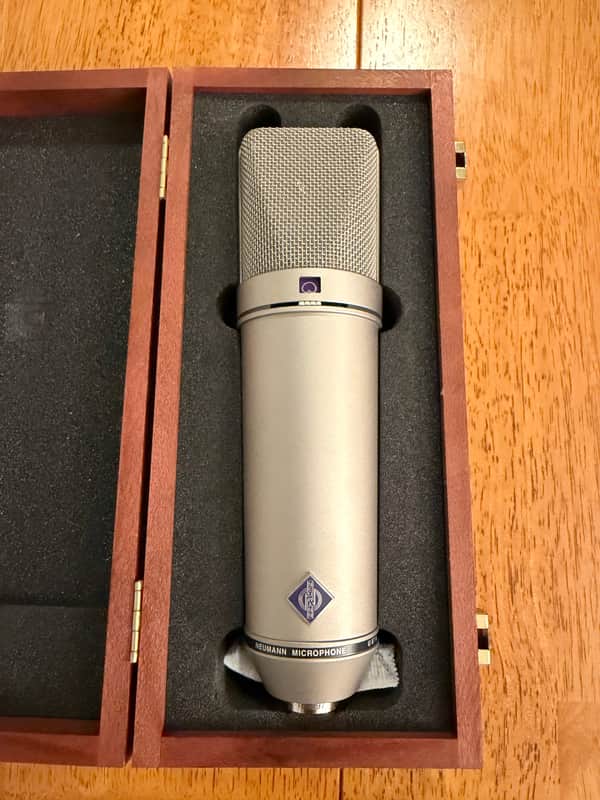 Neumann U 87 Ai Large Diaphragm Mulitpattern Condenser Microphone