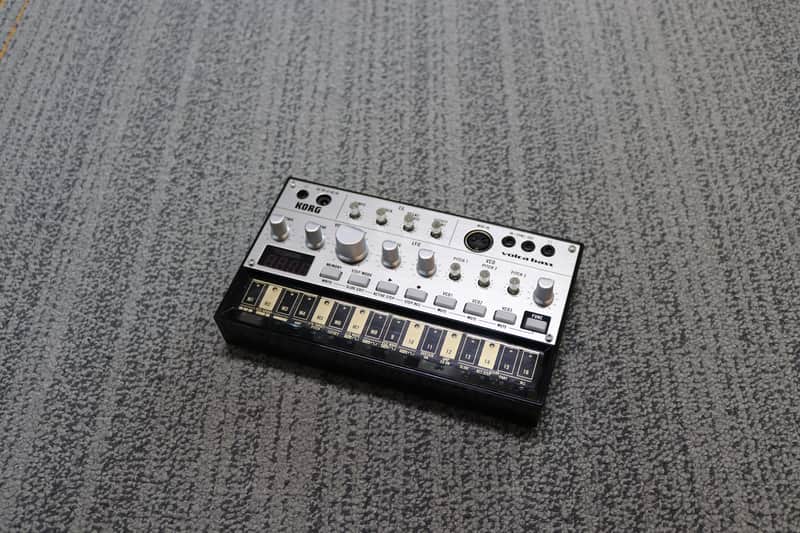 Korg Volca Bass Analog Machine Synthesizer