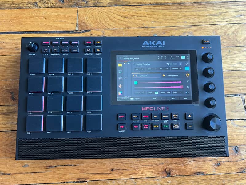Akai MPC Live II Standalone Sampler / Sequencer 2020 - Present - Black + Decksaver