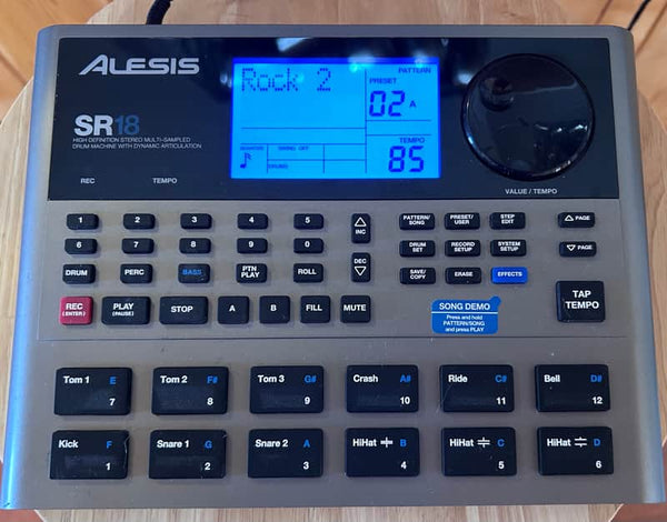 Alesis SR-18 2010s - Black