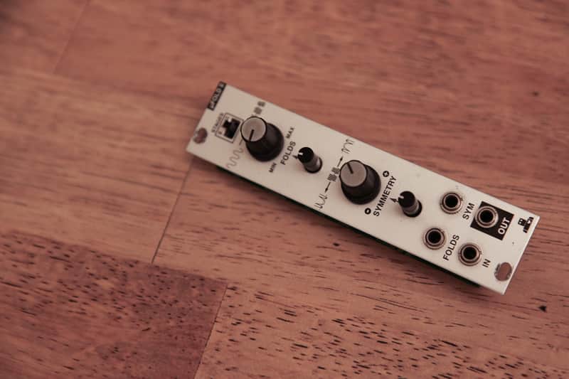 Intellijel uFold II Wavefolder / Waveshaper Eurorack Synth Module 2013 - 2017 - Silver