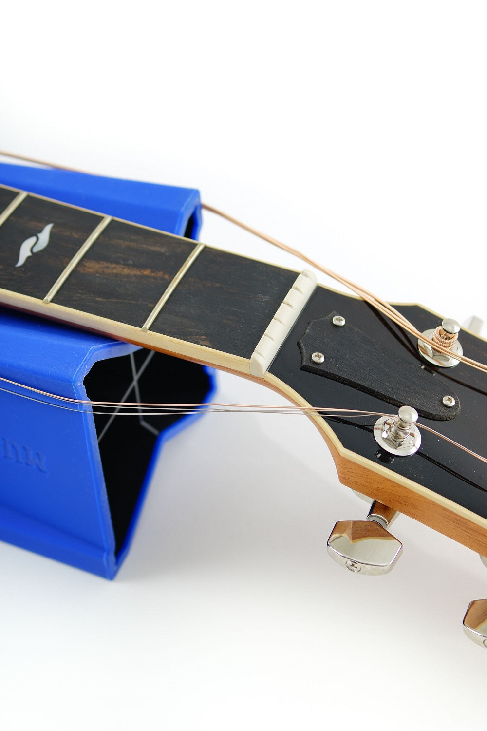 Music Nomad MN206 Cradle Cube – String Instrument Neck Support