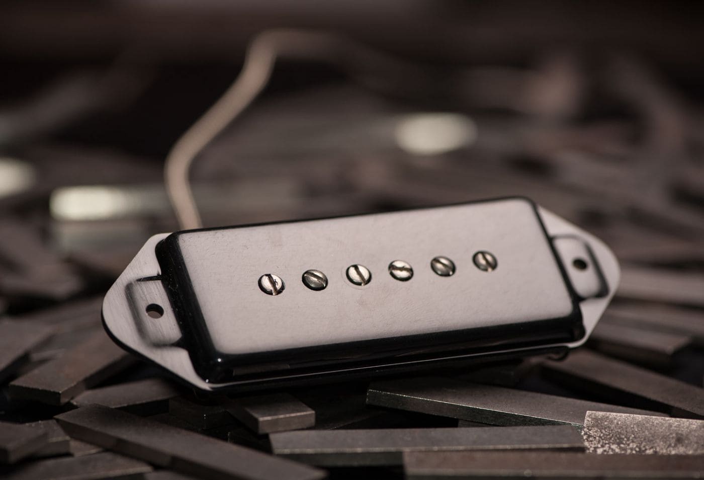 Seymour Duncan 11034-66 Antiquity P90 Dog Ear Bridge Pickup – Black