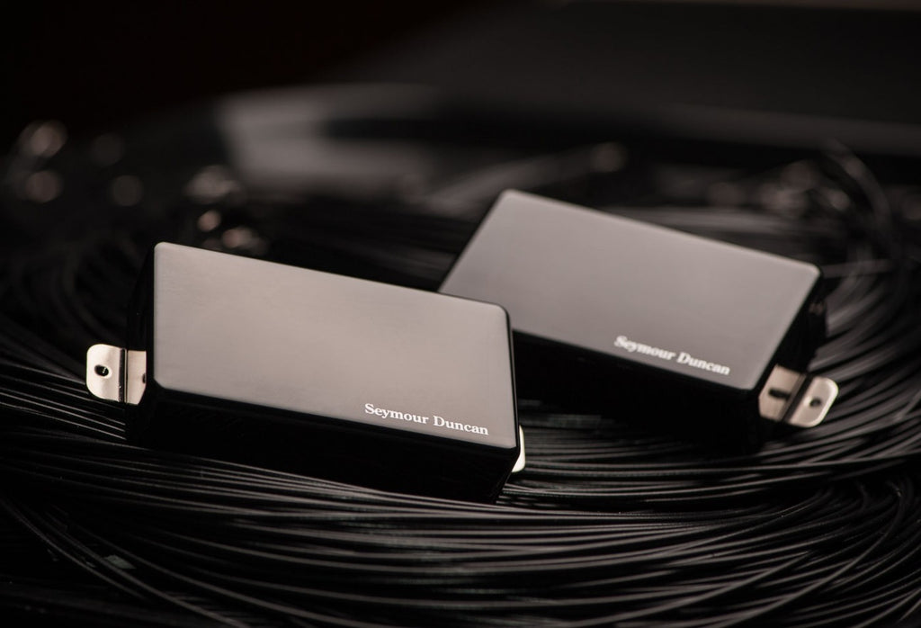 Seymour Duncan AHB-1SET Blackouts Active Humbucker Pickup – Black Set