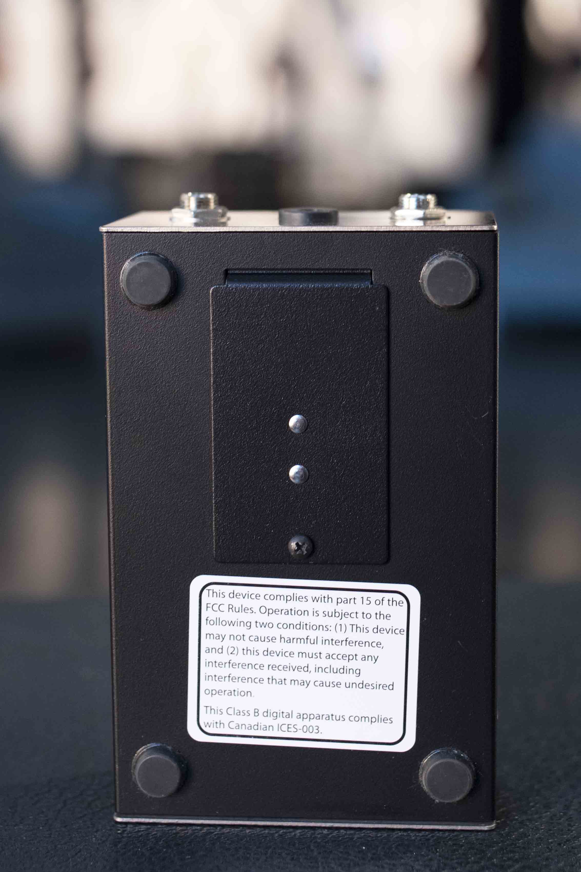 ELECTRO-HARMONIX EH 4800 SMALL CLONE — Modulation Pedal