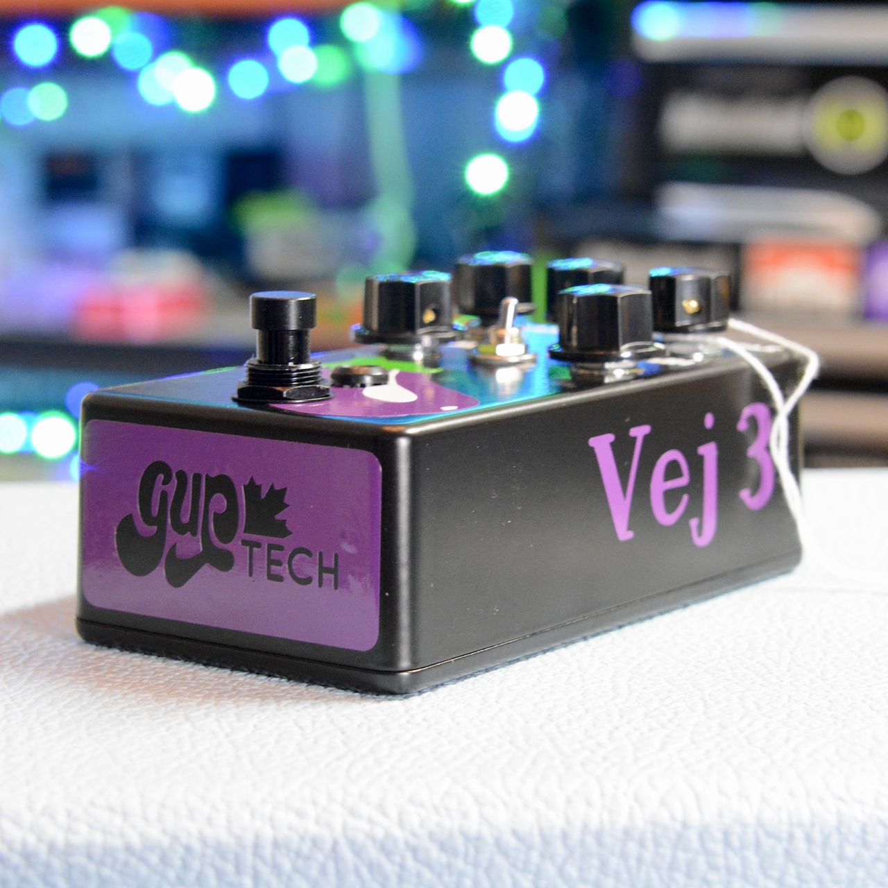 GUPtech VeJ3 - Eggplant Distortion — Distortion Pedal