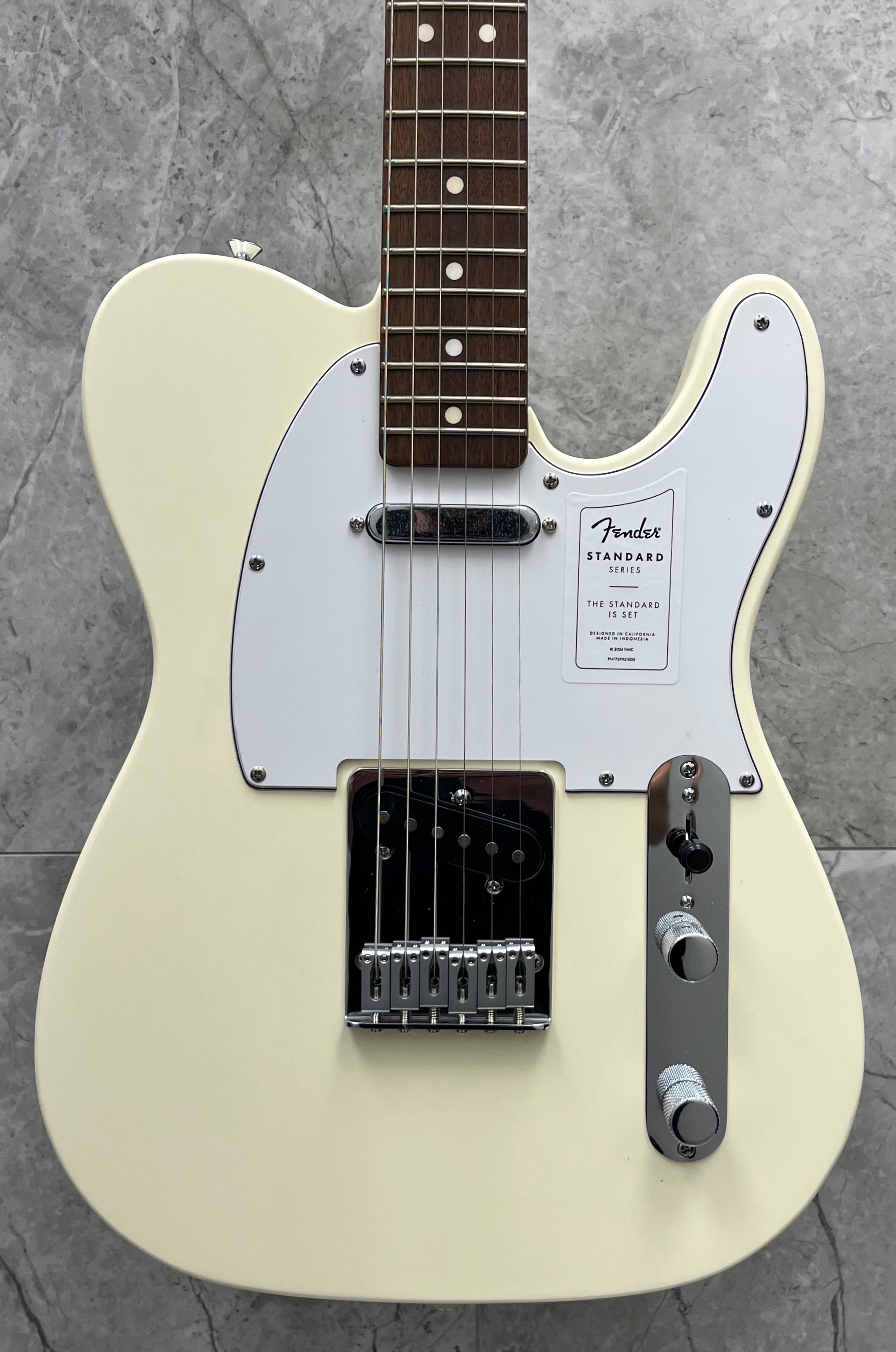 FENDER Standard Telecaster White Pickguard, Olympic White 0266040505 NEW 2025 MODEL SERIAL NUMBER ISFL24001049 - 8.6 LBS