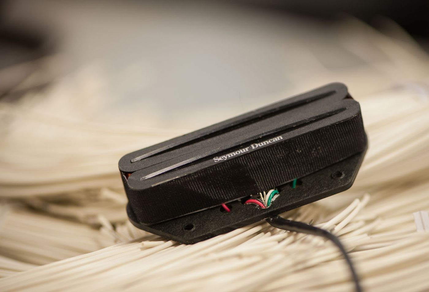Seymour Duncan STHR-1n Hot Rails Tele Neck Pickup – Black