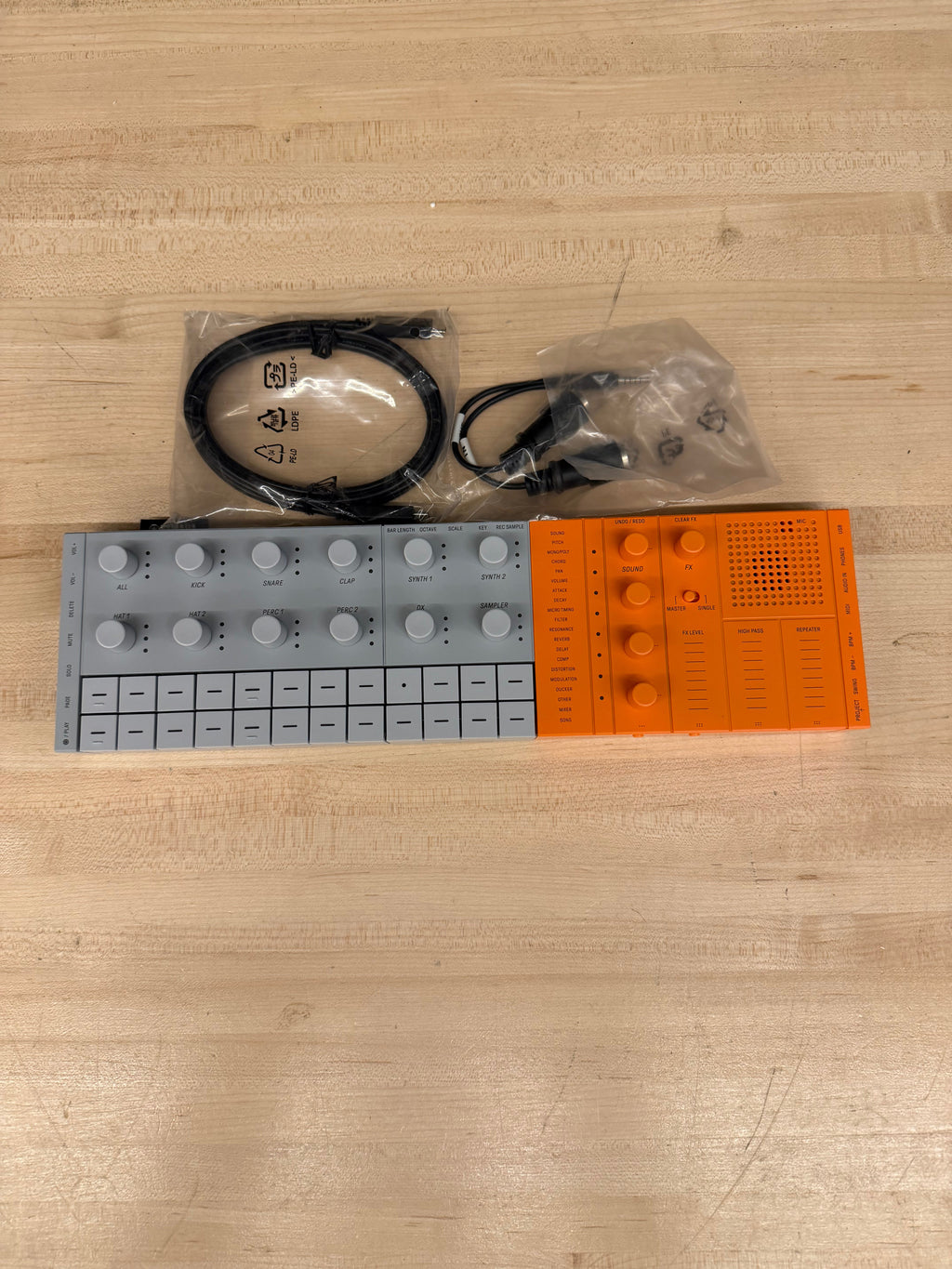 Yamaha SEQTRAK Mobile Music Ideastation Orange, keyboard synthesizer instrument