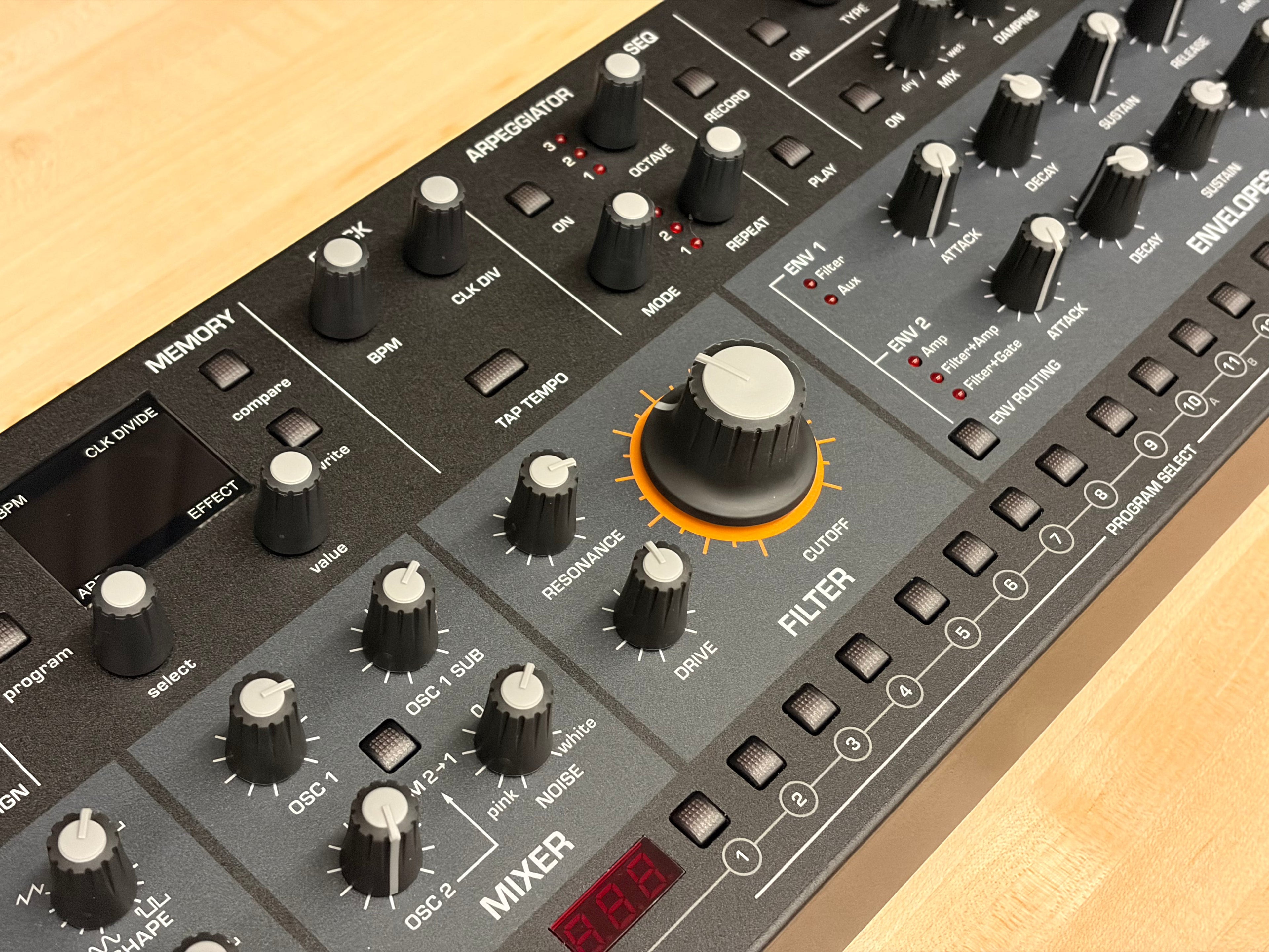 Sequential Take 5 Desktop Compact Poly Synth, keyboard synthesizer instrument