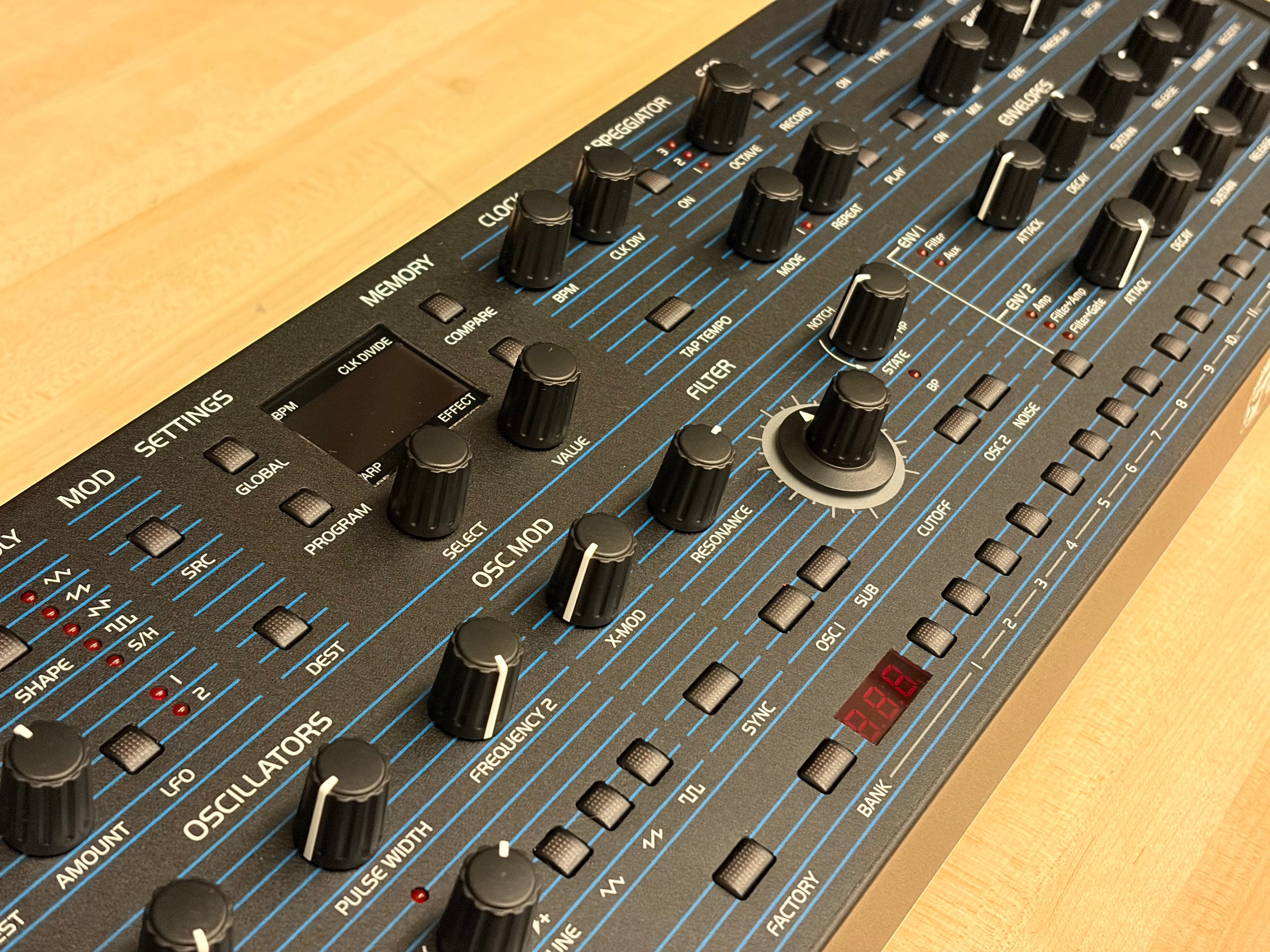 Oberheim Sequential TEO-5 - Analog Desktop Synthesizer, keyboard synthesizer instrument