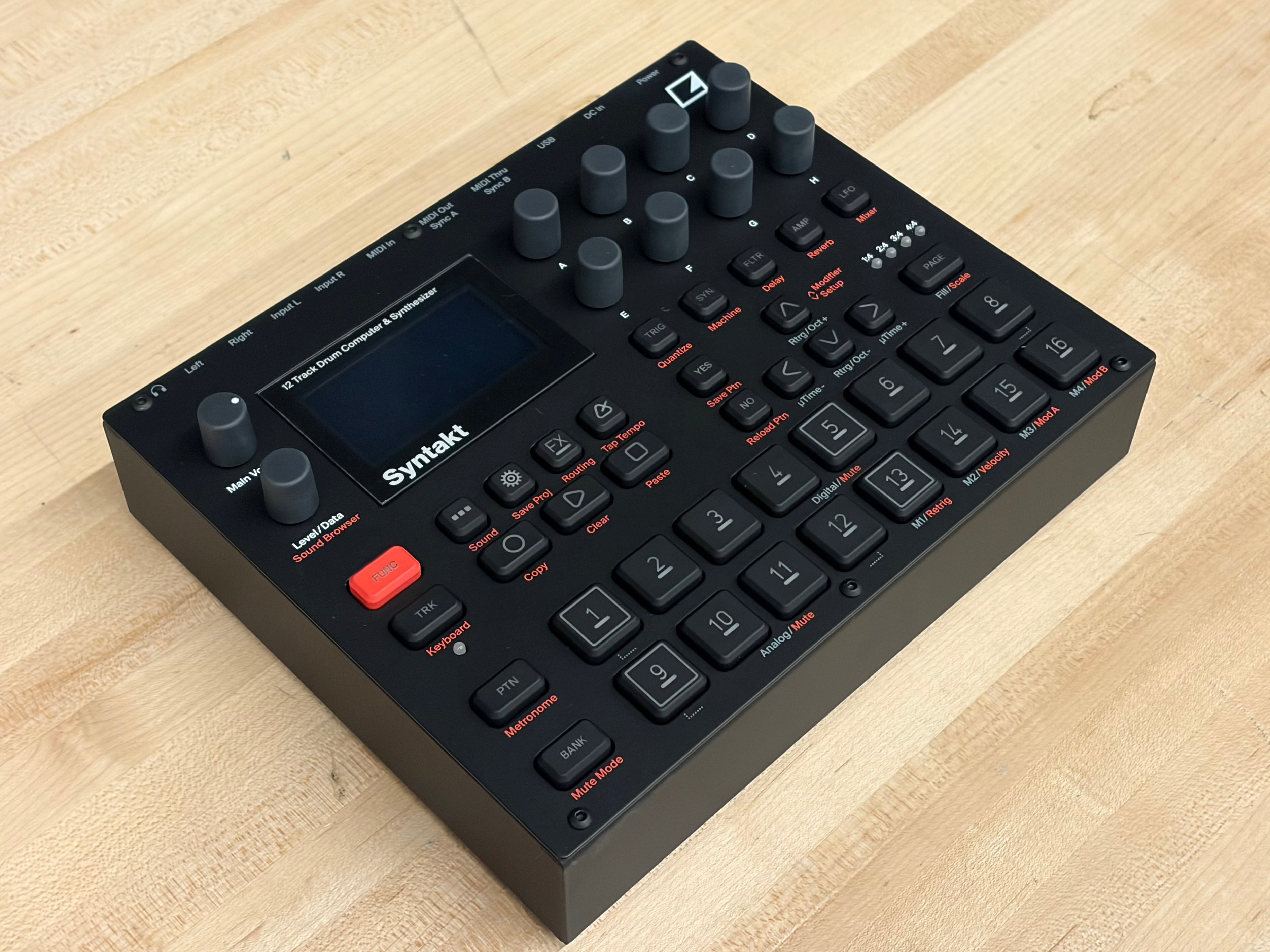 Elektron Syntakt, keyboard synthesizer instrument