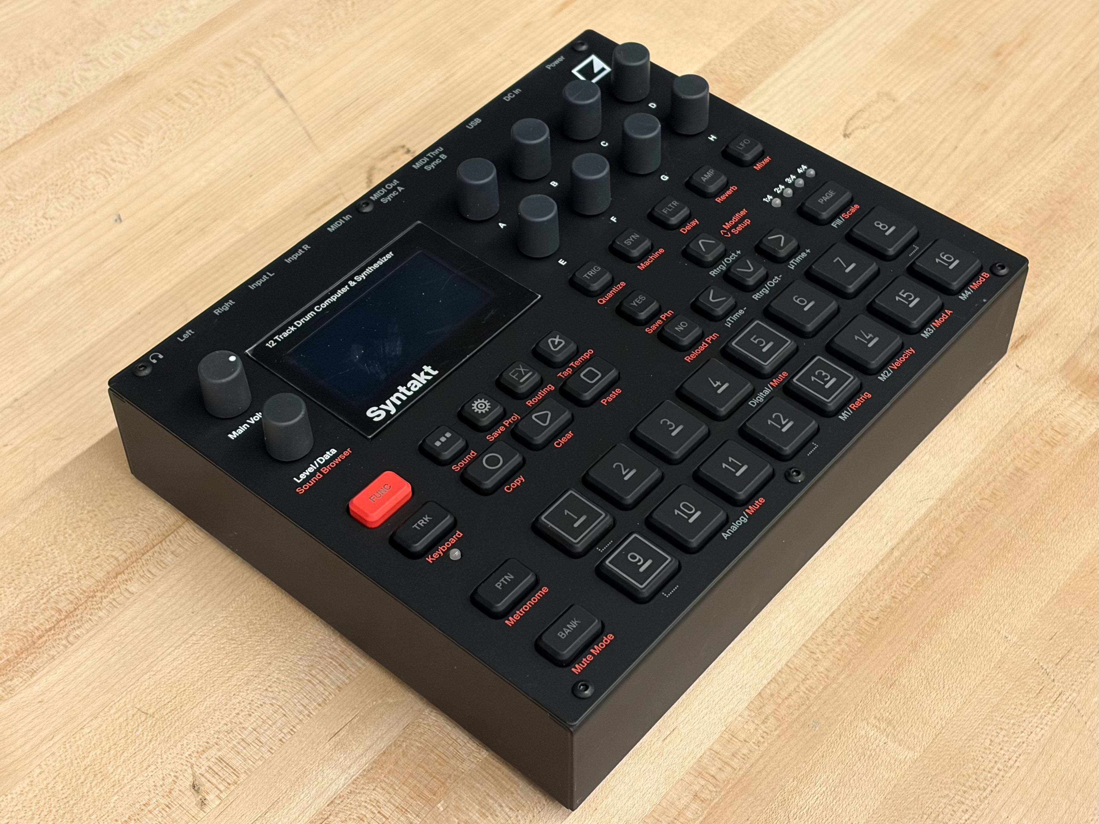 Elektron Syntakt, keyboard synthesizer instrument