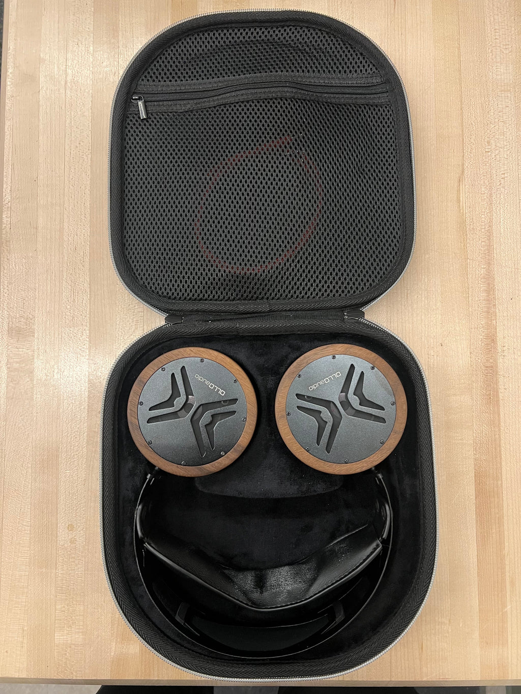OLLO X1 - Producing and Mixing calibrated headphones