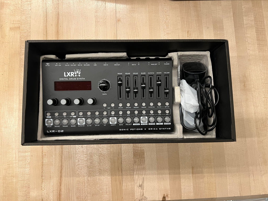 Erica Synths Drum Synthesizer LXR-02, keyboard synthesizer instrument