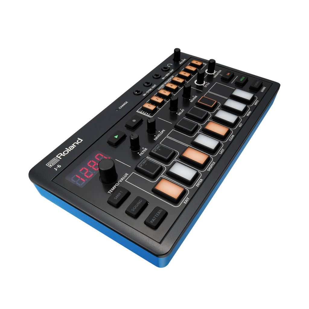 Roland J-6 — Synthesizer